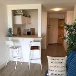Appartement T2 4/5 Personnes Avec Vue Mer, Accès Plage, Parking Privé - Fr-1-472-204